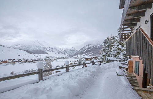Teola Apartment | Casa Bianca, Livigno, Italy