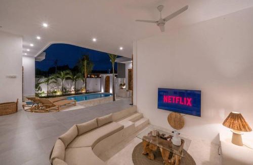 Pererenan Villa | CASA BIARI : Tropical Vibes - 3 min from beach