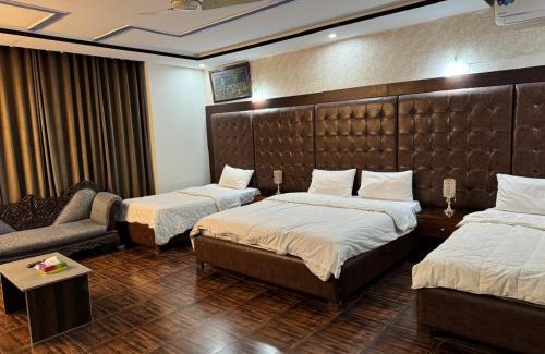 F-7 Sector House | Casa Blanca Family Lodges