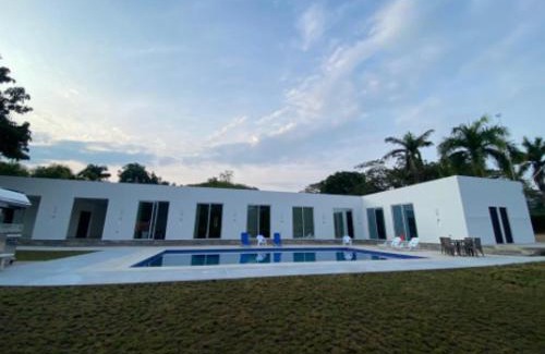 Melgar Villa | Casa Blanca Girardot Melgar
