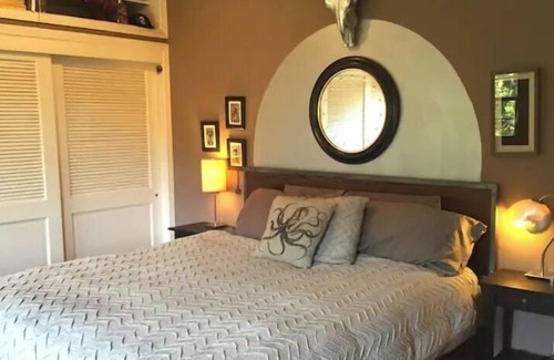 Los Angeles House | Casa Blanca- Spanish Paradise in the hills.