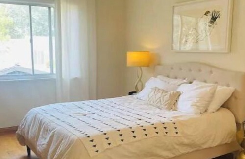 Los Angeles House | Casa Blanca- Spanish Paradise in the hills.