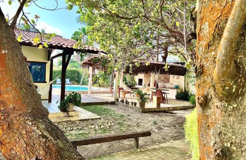 Barra Mar House | Casa Bonita da Barra - 04 quartos, 170m da praia barramar