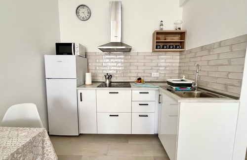 Punta Mujeres Apartment | Casa Burgao 1 on front line opposite natural pools