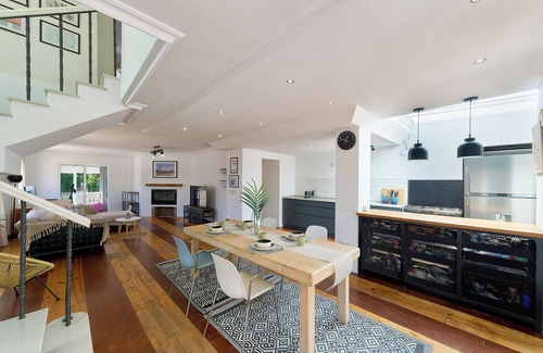 Torremolinos Ski Chalet | Casa Calma - Your Mediterranean Home Office (pet allowed)