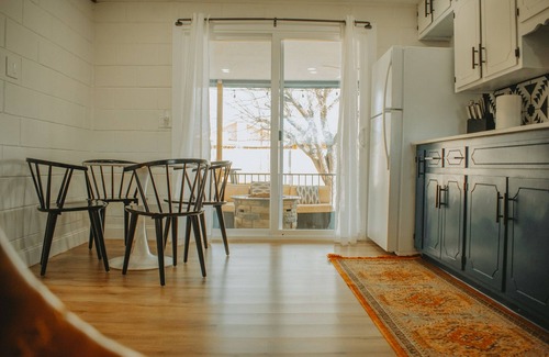 La Mesa House | Casa Charleston-3BR/2Bath+Hot Tub+Pet Friendly+No Pet Fee!