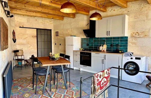 Ortahisar House | Casa Chilai - Dublex Stone Apartment with Terrace