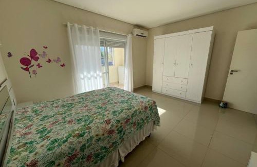 Lagoa Pequena House | Casa com 4 quartos com piscina próximo da praia do campeche