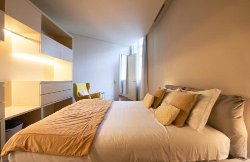 Sao Paulo Apartment | Casa com Alma Portuguesa @ Top Location Cais do Sodré