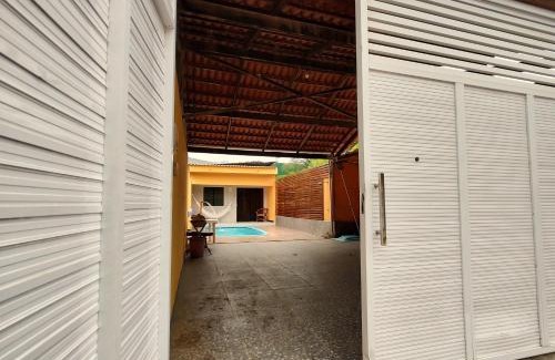 Maragogi House | Casa com piscina no centro de Maragogi pertinho da praia!
