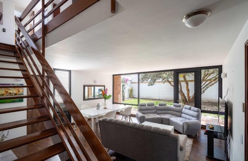 Suba House | Casa con Jacuzzi en Bogota (Weed Friendly)