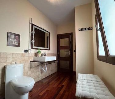 Los Llanos Ski Chalet | Casa Con Piscina en el Centro