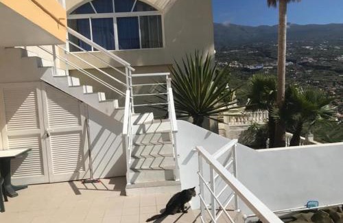 Las Cuevas House | Casa con piscina privada. Mirador de Humbolt.