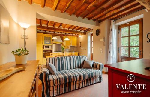 Nozanno Apartment | Casa con vista panoramica, Matraia, Lucca