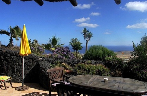 La Asomada Apartment | Casa Cora - dreamlike finca, pool, huge garden, WIFI, children's playground