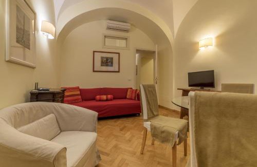 Rione VIII Sant'Eustachio Apartment | Casa Cornacchie - FromHometoRome
