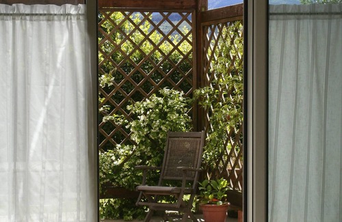 Capannori House | Casa Corten has an independent entrance, private garden and swimming pool