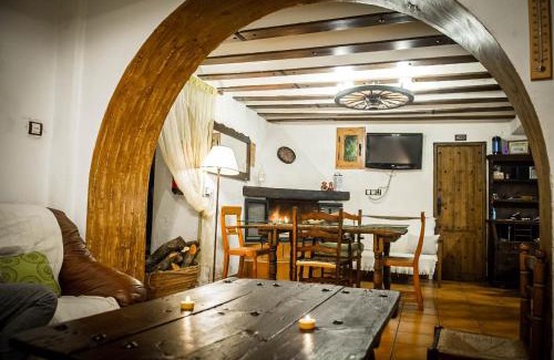 Valdeganga House | Casa Cueva Alegría