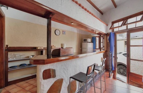 Carrizal House | Casa Cueva |Top Location| Excellent wifi | Airport
