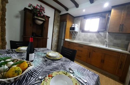 Santa Maria de Guia de Gran Canaria House | Casa Cueva Villa Aday