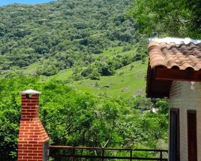Siriu House | Casa da Cachoeira Siriú-SC