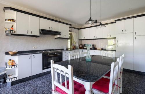 A Estrada House | Casa da Carballeira