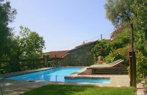 Caldelas House | Casa Da Rocha