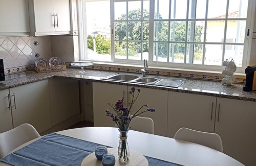 Charneca da Cotovia Villa | Casa das Rosas- Villa with garden, Charneca da Cotovia