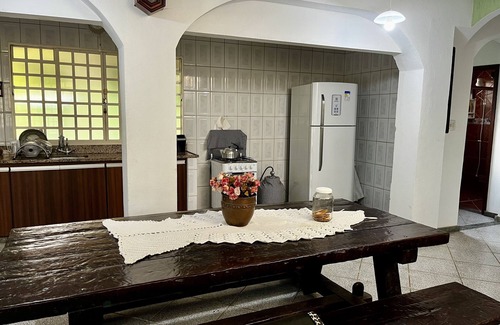 Betim Cottage | Casa de Campo Aconchegante em Betim, com Piscina, Sauna, Lagos e Mais