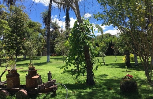 Betim Cottage | Casa de Campo Aconchegante em Betim, com Piscina, Sauna, Lagos e Mais