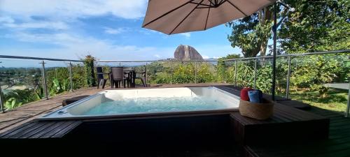 Guatape House | Casa de Campo Bheta