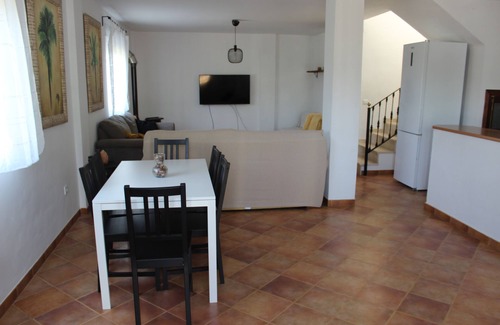 Coin Ski Chalet | Casa de Campo en Finca de Olivos, Coín, Málaga