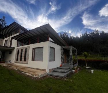 Ubate House | Casa de Campo Moderna Ubaté - Sector La Laja