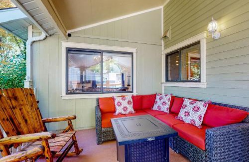 Walnut Meadows House | Casa de Canyon