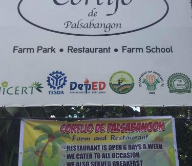 Pagbilao House | Casa De Cortijo Family Room