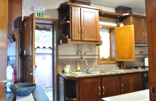 Guilhofrei Cottage | Casa de Fora Refuge of Tranquillity Surrounded by the exuberant nature of the Minho region