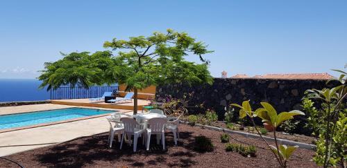 Callejones House | Casa De La Vaca