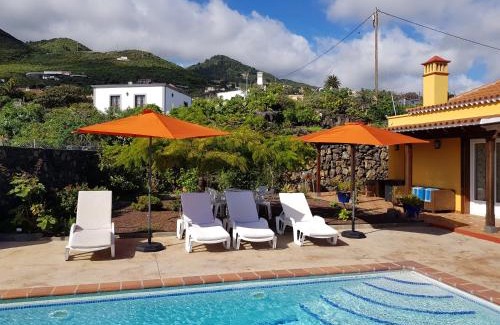 Callejones House | Casa De La Vaca