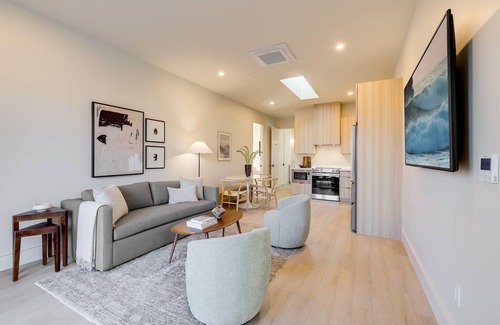 Santa Barbara Apartment | Casa De La Vina Unit 14 - Boutique Apartments
