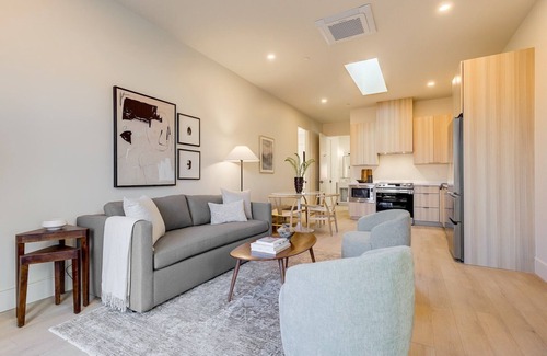 Santa Barbara Apartment | Casa De La Vina Unit 14 - Boutique Apartments