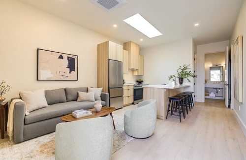 Santa Barbara Apartment | Casa De La Vina Unit 15 - Boutique Apartments