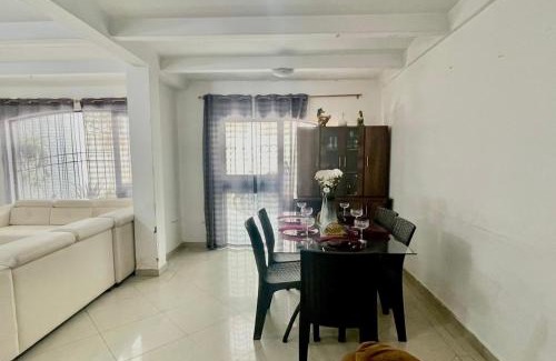 Quito House | Casa de las Flores