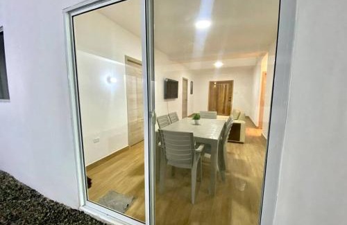 Crucita House | Casa de Playa Nueva, Confortable y Económica