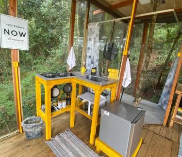 Itatiba Villa | Casa de Vidro 2, há 90km de São Paulo, com Lago, Piscina, Caiaque, Stand UP, Cascata e Escorrega no Lago - Quinta do Vale Itatiba