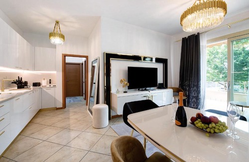 Sarnico Apartment | Casa Dea Luxury