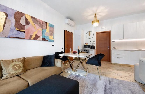 Sarnico Apartment | Casa Dea Luxury