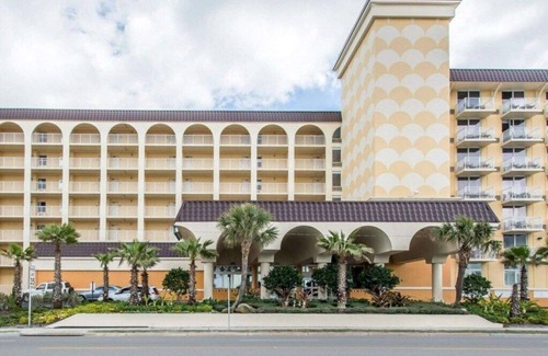 Ormond Shores Apartment | Casa Del Mar Beach Resort - Studio