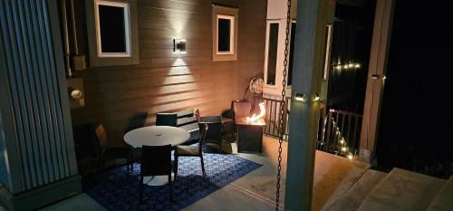 Sardis Apartment | Casa del Rio - Peaceful River Guest Suite -Forests -Mountains -Hiking
