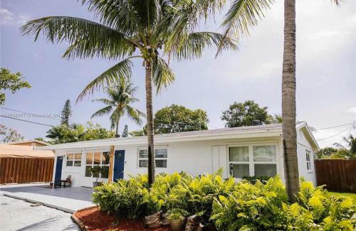 Pompano Beach House | Casa del Sol Your Tropical Escape Private Pool
