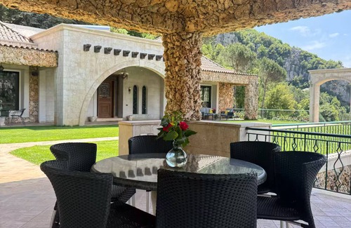 Tannourine El Tahta House | Casa Del Sultan Infinity Pool Garden Private